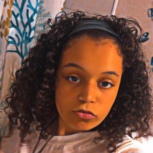 Meet your Posher, Mya